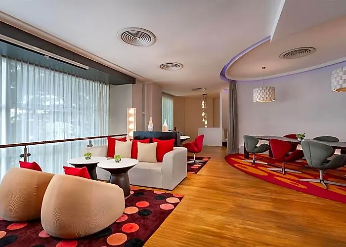 Nh Asoke Hotel 4*